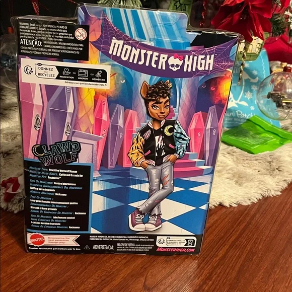 Monster High Clawd Wolf Doll in Black and Purple Jacket - Picture 5 of 5